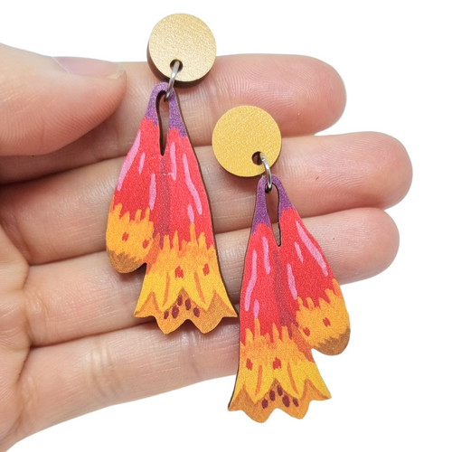 Australian native wildflower Christmas Bells wooden stud earrings.