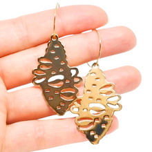 Load image into Gallery viewer, Banksia Seed Pod Earrings - Gold